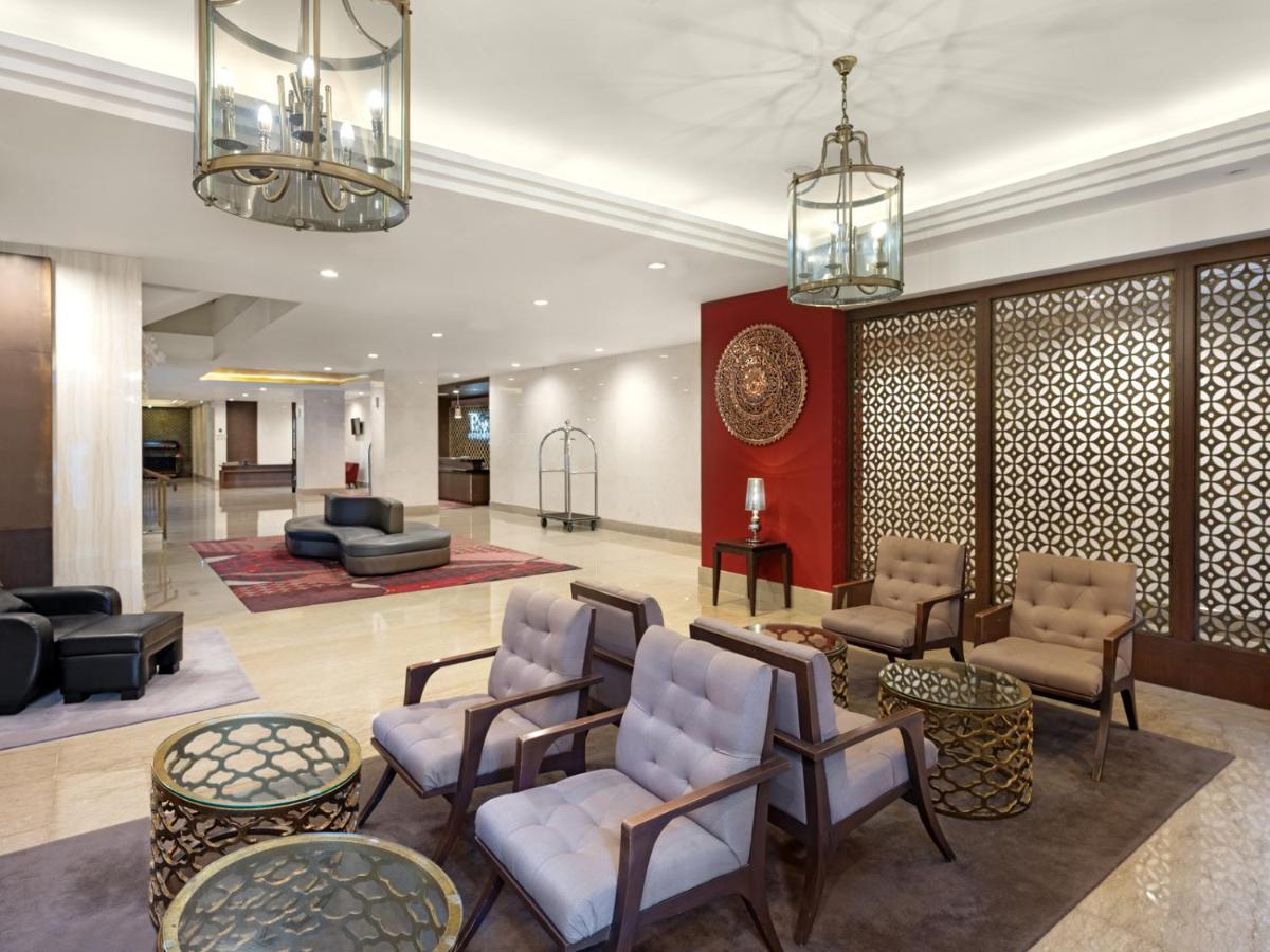The Alana Hotel & Conference Center Malioboro Yogyakarta By Aston Exterior foto