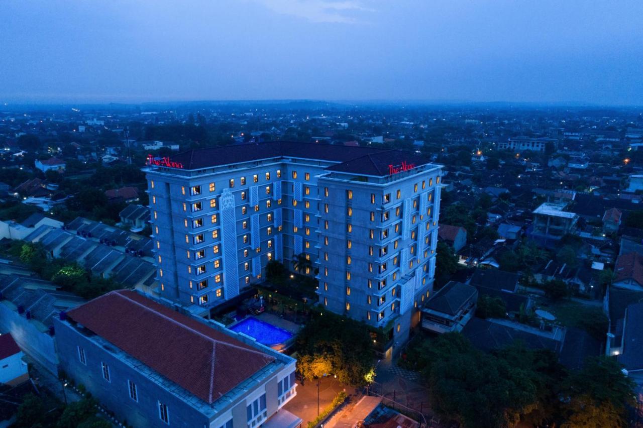 The Alana Hotel & Conference Center Malioboro Yogyakarta By Aston Exterior foto