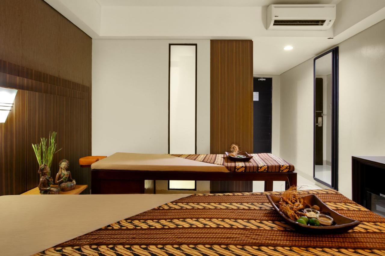 The Alana Hotel & Conference Center Malioboro Yogyakarta By Aston Exterior foto