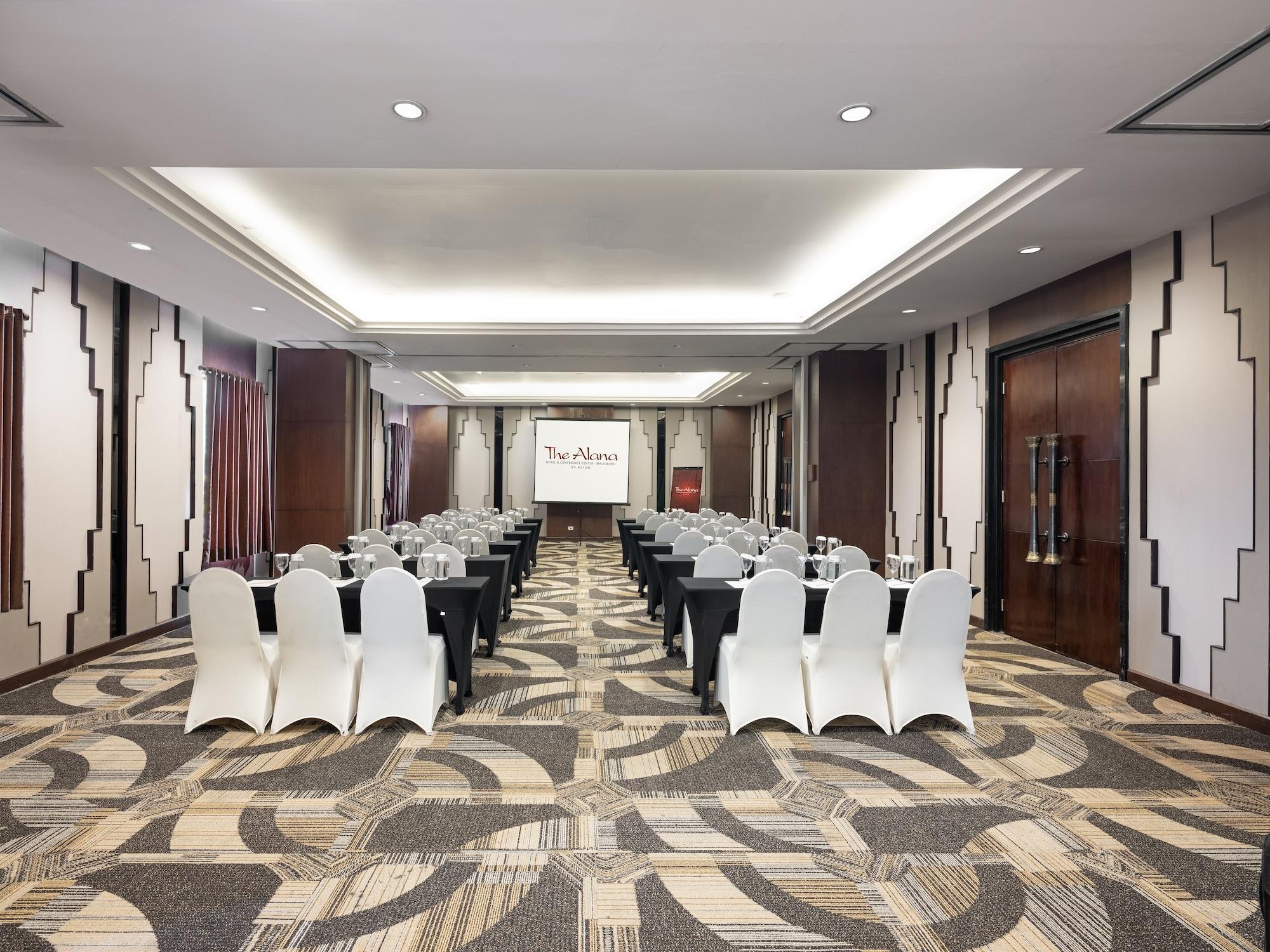 The Alana Hotel & Conference Center Malioboro Yogyakarta By Aston Exterior foto