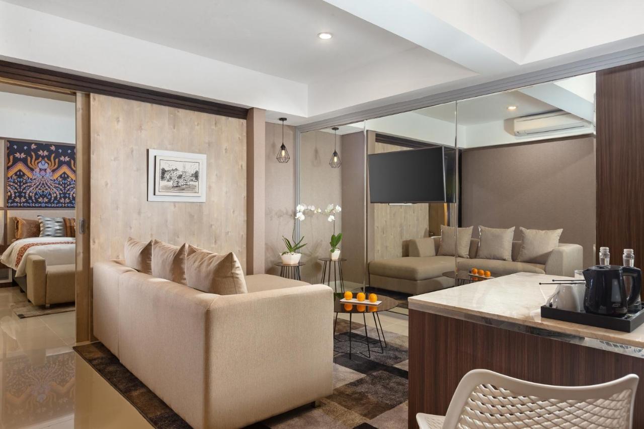 The Alana Hotel & Conference Center Malioboro Yogyakarta By Aston Exterior foto