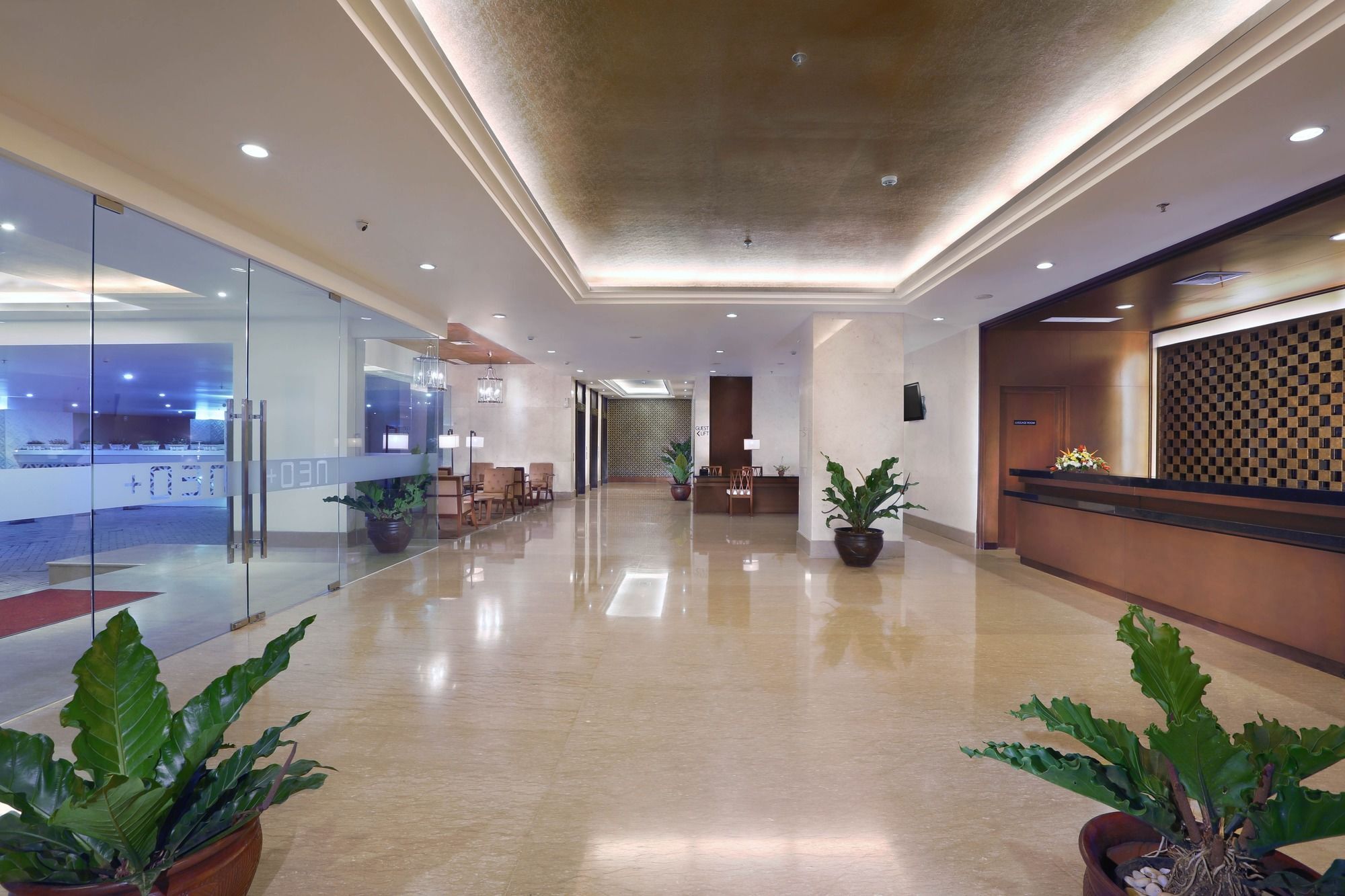 The Alana Hotel & Conference Center Malioboro Yogyakarta By Aston Exterior foto